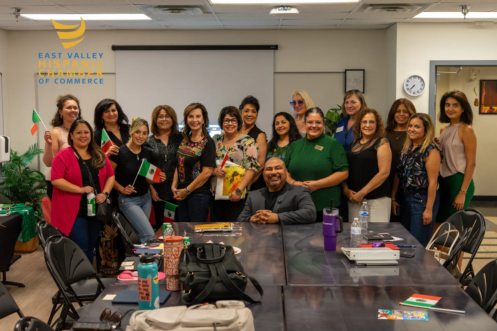 Voz Luis Sanchez with business workshop participants at the East Valley Hispanic Chamber of Commerce