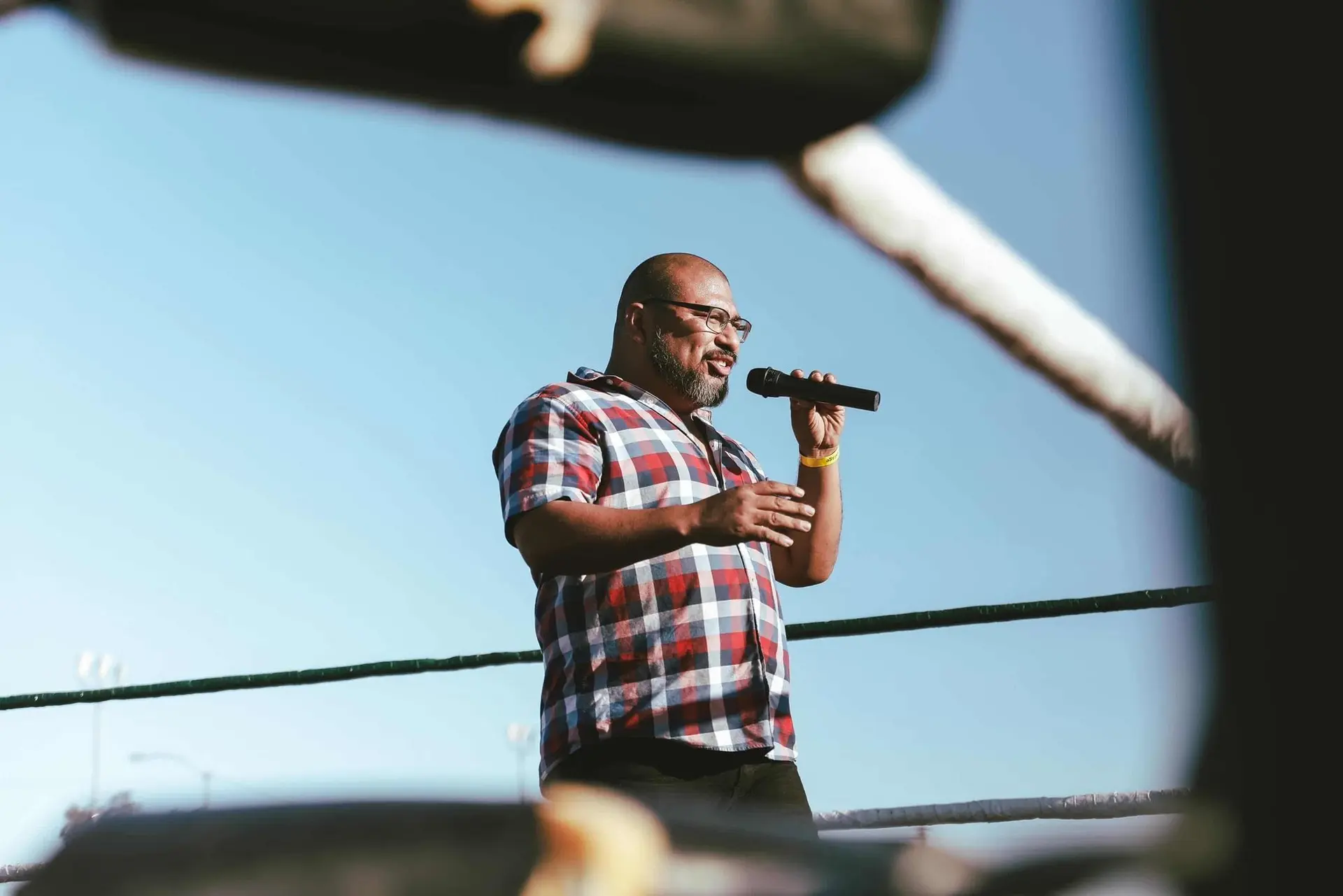 Voz Luis Sanchez announcing a Lucha Libre Voz event